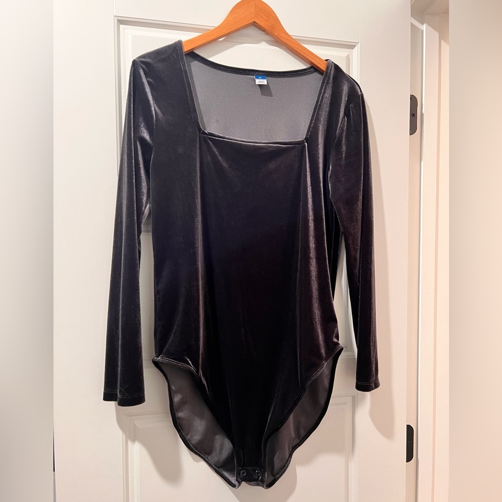 Old navy XL Velvet body suit super pretty never worn